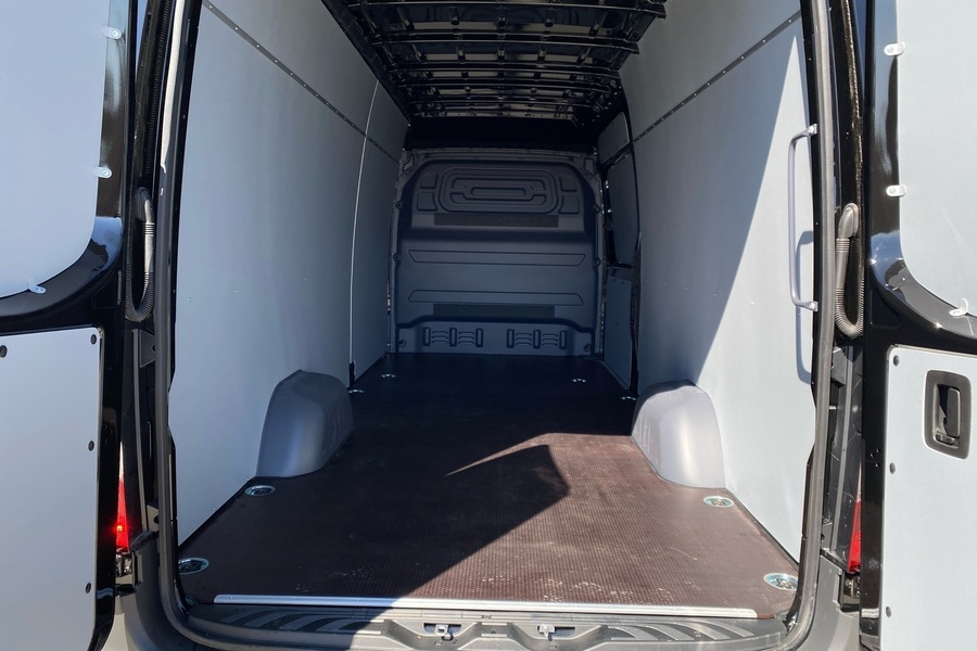 heti ajoon Mercedes-Benz Sprinter