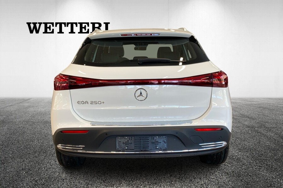 heti ajoon Mercedes-Benz EQA