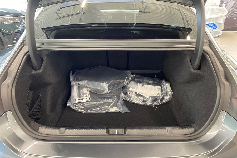 heti ajoon Mercedes-Benz EQE