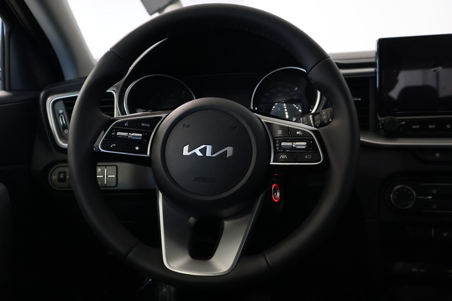 1,0 T-GDI Mild-Hybrid 100hv LX DCT SW - Tähän autoon rahoitus 0,99 %* korolla! heti ajoon Kia Ceed