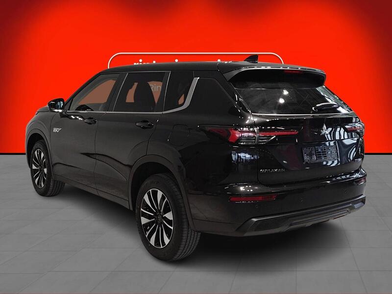 2.4 PHEV AT Invite 4WD - Tähän autoon rahoitus vain 1,99 %* korolla! heti ajoon Mitsubishi Outlander