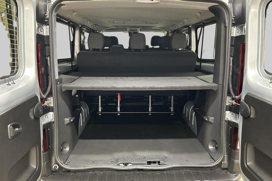 heti ajoon Nissan Primastar