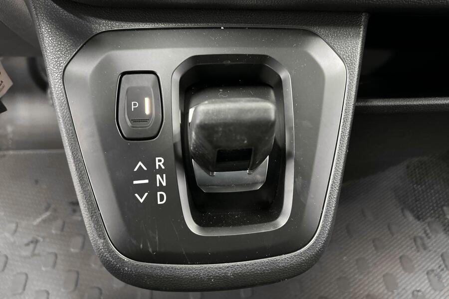 heti ajoon Nissan Primastar