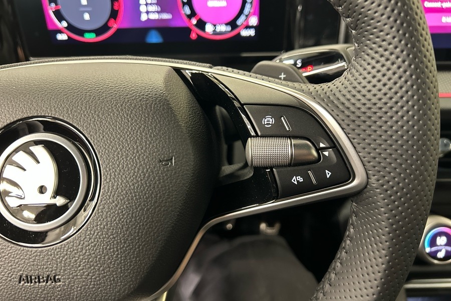 1.5 TSI eTEC SportLine DSG Autom. - Ajamaton yksilö suoraan myymälästä! heti ajoon Skoda Kodiaq