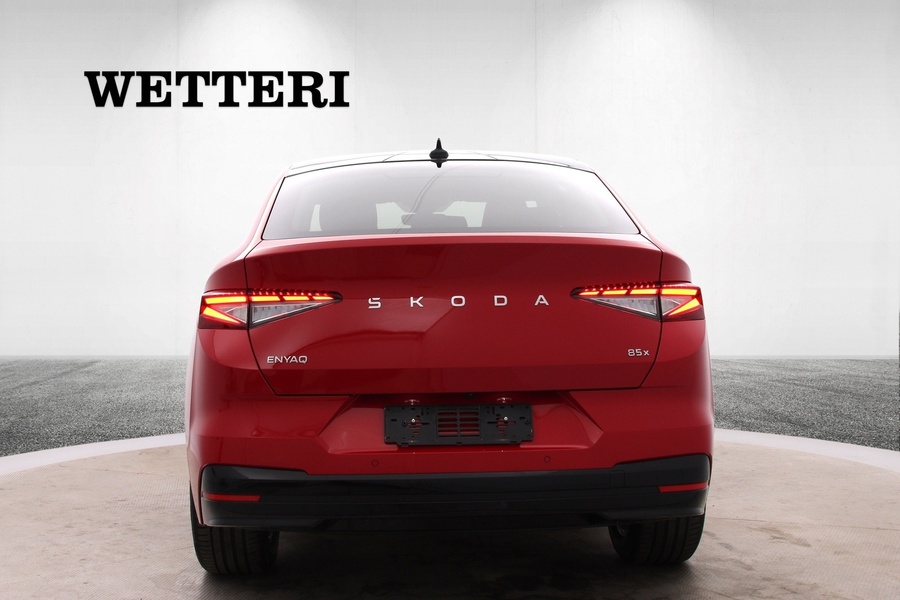 Coupé 85x 4x4 Style - **Kysy huipputarjous / Heti ajoon / Vetokoukku / HUD / Canton** heti ajoon Skoda Enyaq