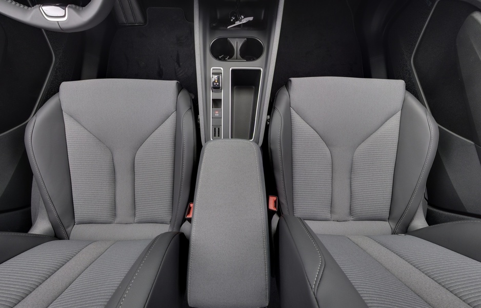 Coupé 85x 4x4 Style - **Kysy huipputarjous / Heti ajoon / Vetokoukku / HUD / Canton** heti ajoon Skoda Enyaq