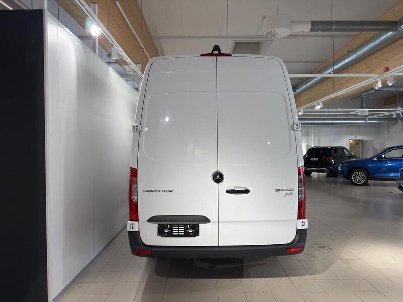 heti ajoon Mercedes-Benz Sprinter