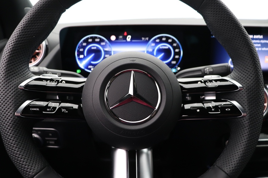 heti ajoon Mercedes-Benz EQA