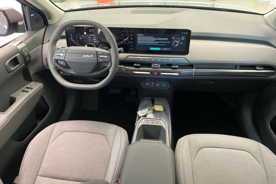 Earth FWD 81,4kWh 204hv - Heti toimitukseen / 0,99% korko / Edullinen leasing / Lämpöpumppu heti ajoon Kia EV3