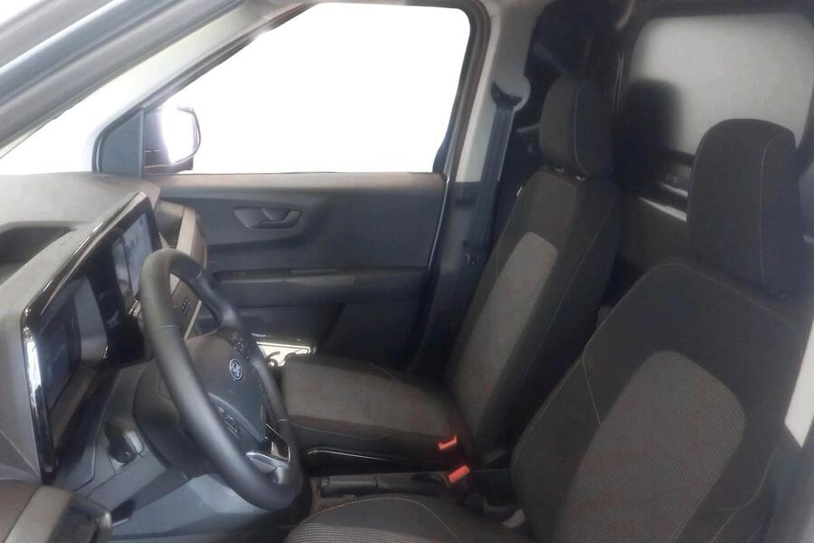 heti ajoon Ford Transit Courier