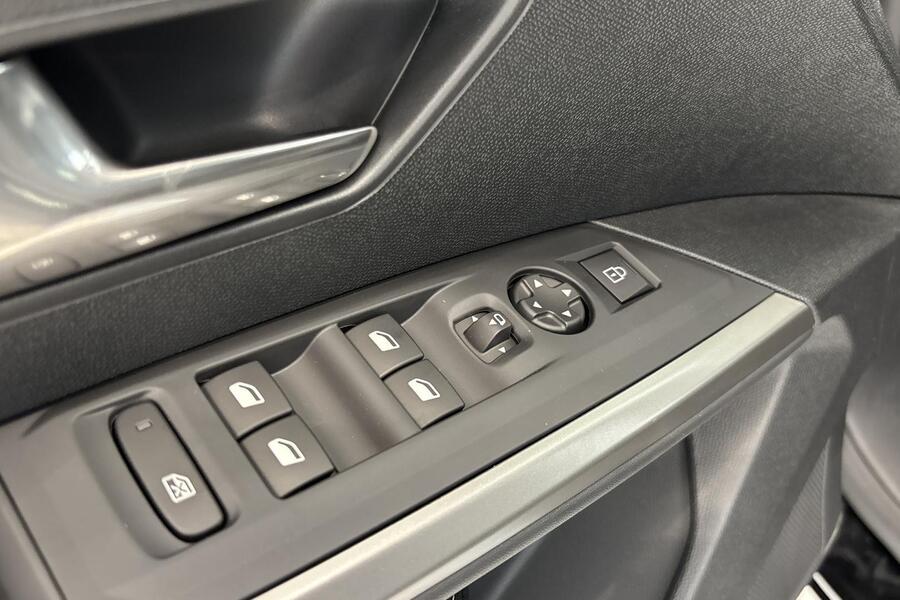 heti ajoon Peugeot E-3008