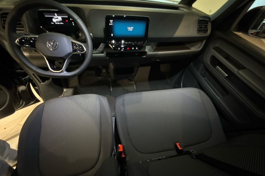 Cargo *KORKO 1,49%+kulut* 5 VUOTTA TAKUU* Cargo Limited Edition 150kW PRO Business 77 kWh heti ajoon Volkswagen ID. Buzz