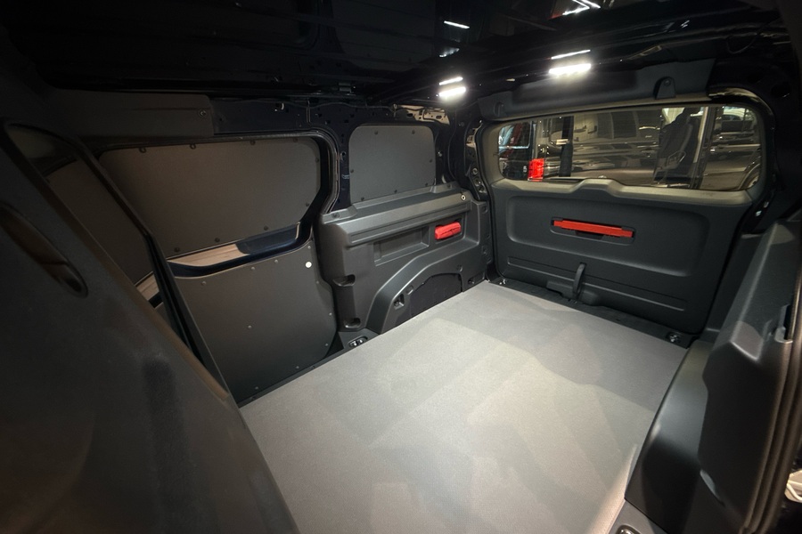 Cargo *KORKO 1,49%+kulut* 5 VUOTTA TAKUU* Cargo Limited Edition 150kW PRO Business 77 kWh heti ajoon Volkswagen ID. Buzz