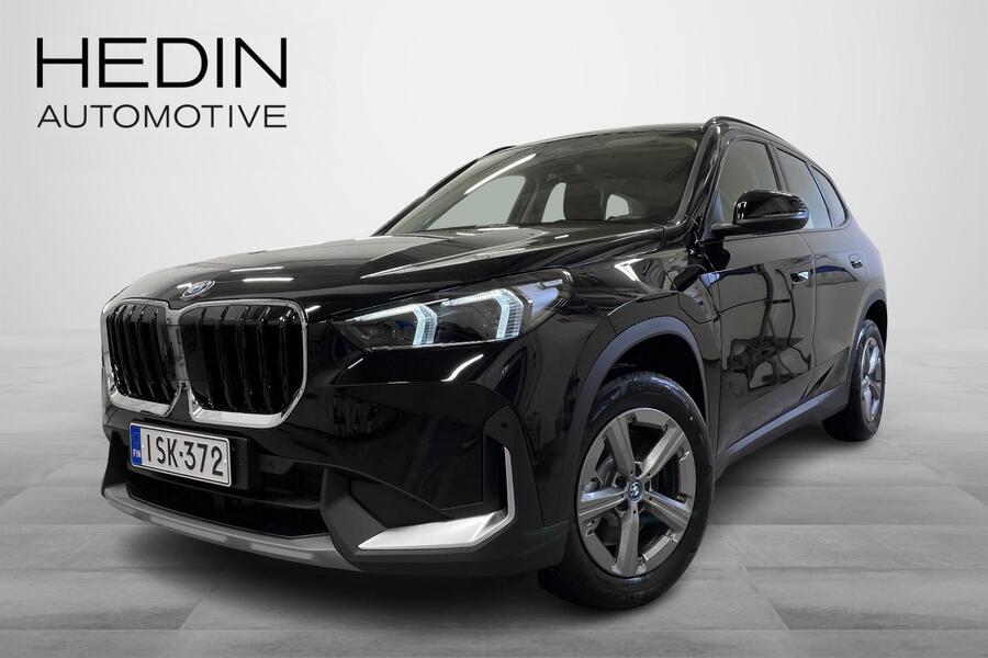 25e A xDrive Charged Plus//LATAUSHYBRIDI//KAMPANJAMALLI *** Tähän autoon talvirenkaat 980 € heti ajoon BMW X1