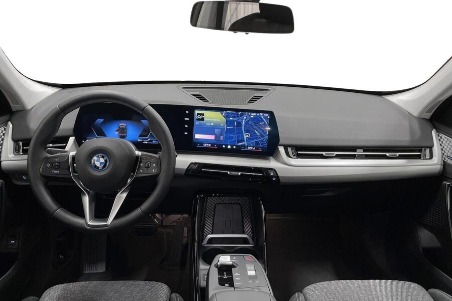 25e A xDrive Charged Plus//LATAUSHYBRIDI//KAMPANJAMALLI *** Tähän autoon talvirenkaat 980 € heti ajoon BMW X1