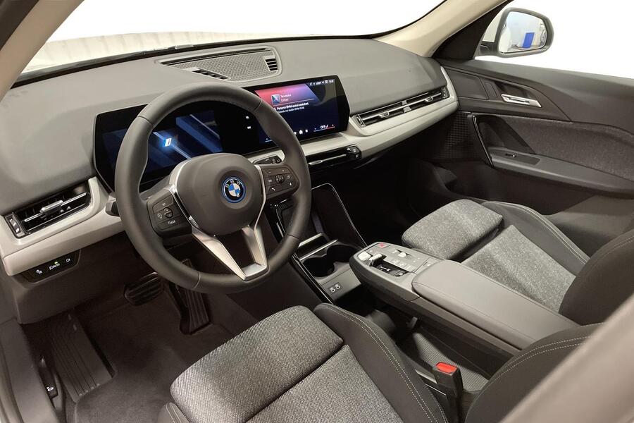 25e Automaatti xDrive Charged Edition Premium//LATAUSHYBRIDI//KAMPANJAHINTA *** Tähän autoon talvire heti ajoon BMW X1