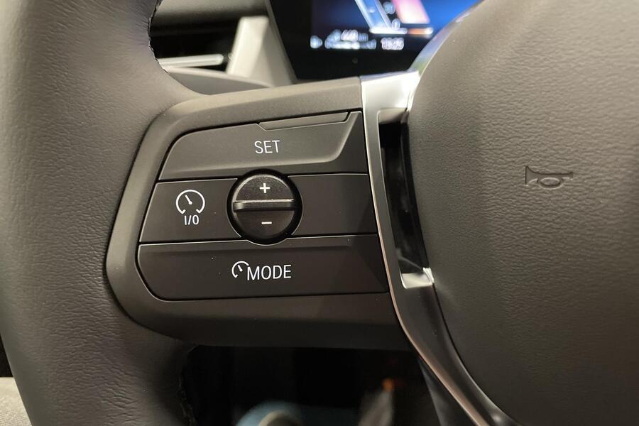 25e Automaatti xDrive Charged Edition Premium//LATAUSHYBRIDI//KAMPANJAHINTA *** Tähän autoon talvire heti ajoon BMW X1