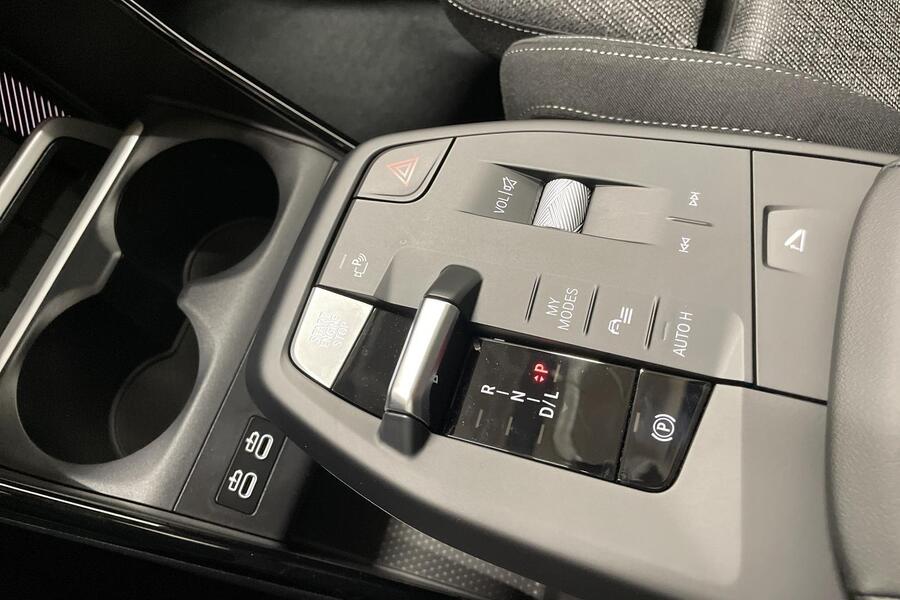 25e Automaatti xDrive Charged Edition Premium//LATAUSHYBRIDI//KAMPANJAHINTA *** Tähän autoon talvire heti ajoon BMW X1
