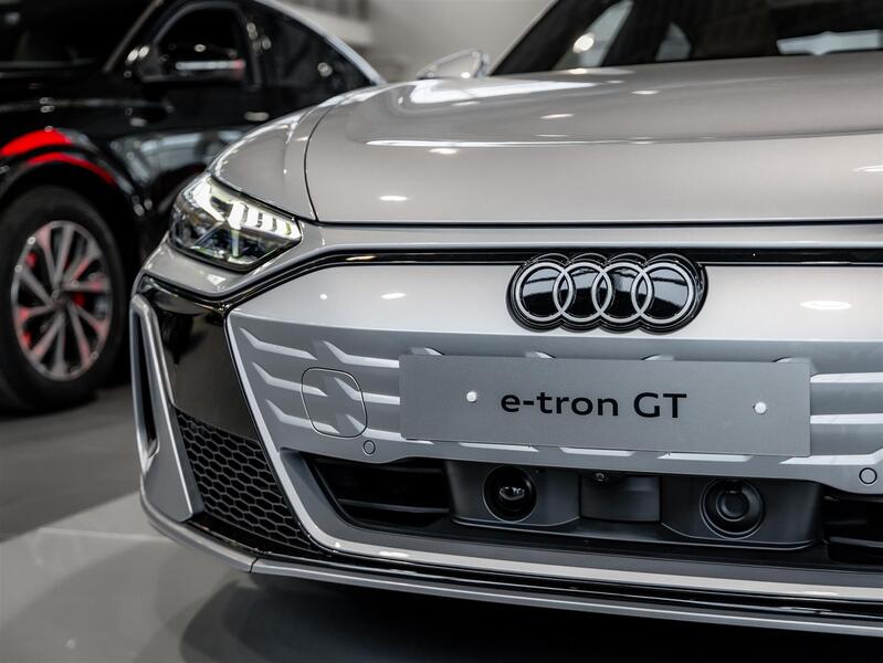 heti ajoon Audi e-tron GT