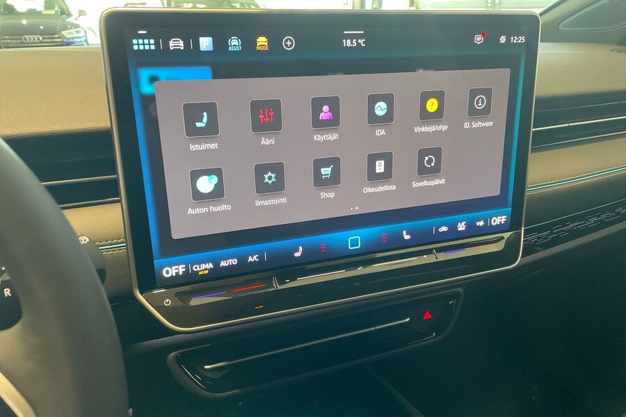Pro Elegance 75-v Juhlamalli 210 kW, akku 77 kWh | Korko 1,49%+kulut | Mukautuva alustansäätö | heti ajoon Volkswagen ID.7