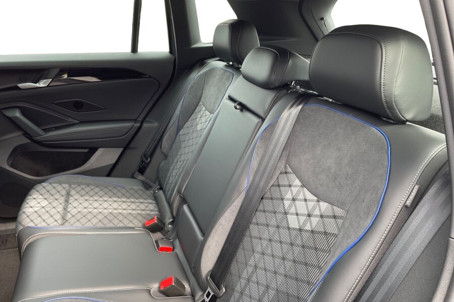 R-Line Edition eHybrid 150 kW DSG-autom. | Korko 1,49%+kulut | Panoraamakattoluukku | heti ajoon Volkswagen Tiguan
