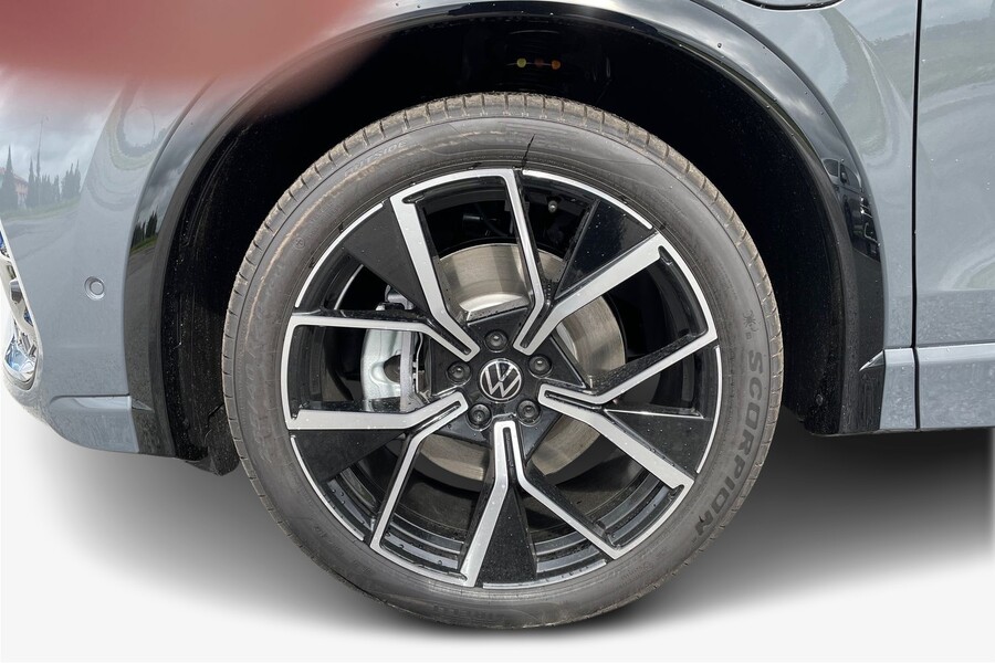 R-Line Edition eHybrid 150 kW DSG-autom. | Korko 1,49%+kulut | Panoraamakattoluukku | heti ajoon Volkswagen Tiguan