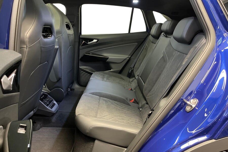 Pro 4MOTION Elegance 75-v Juhlamalli 210 kW, akku 77 kWh* Heti toimitukseen* heti ajoon Volkswagen ID.4