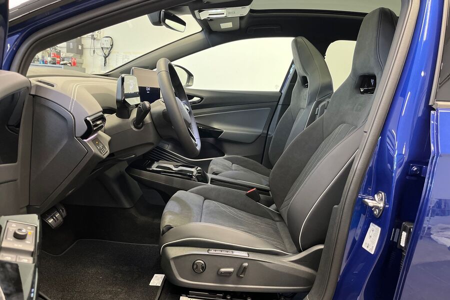Pro 4MOTION Elegance 75-v Juhlamalli 210 kW, akku 77 kWh* Heti toimitukseen* heti ajoon Volkswagen ID.4