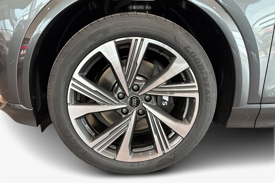 heti ajoon Audi SQ6 e-tron