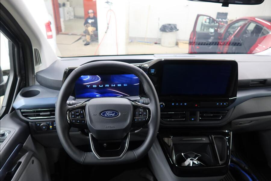 heti ajoon Ford Tourneo Custom