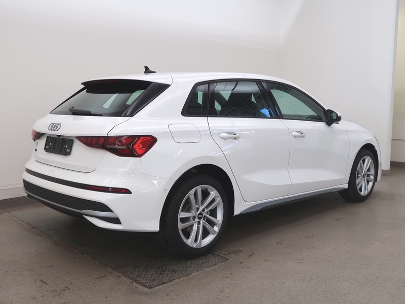 Sportback 40 TFSI e heti ajoon Audi A3