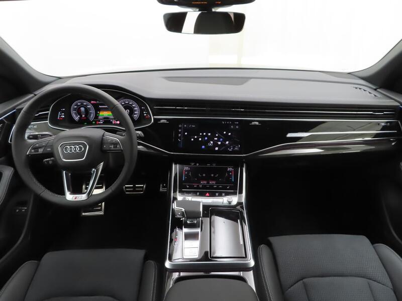 heti ajoon Audi Q8
