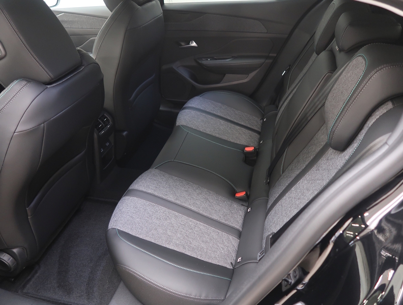 heti ajoon Peugeot 408