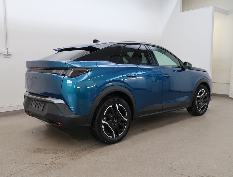 heti ajoon Peugeot E-3008