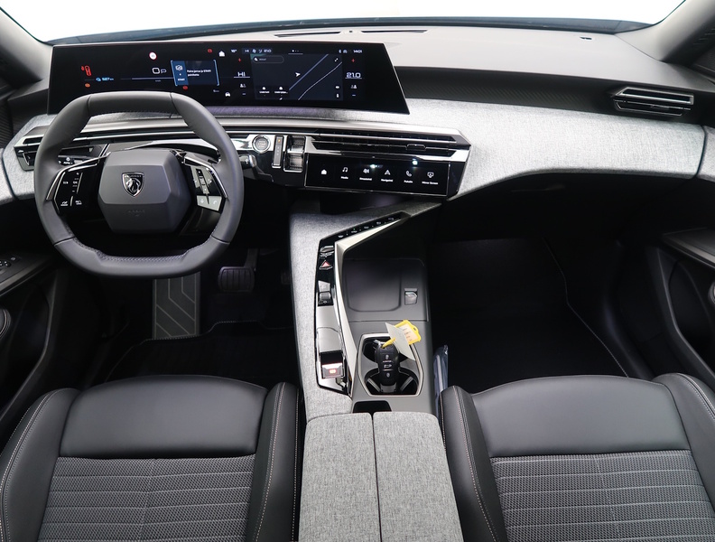 heti ajoon Peugeot E-3008