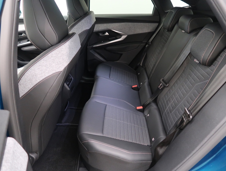 heti ajoon Peugeot E-3008