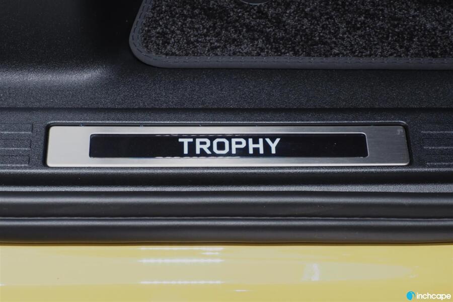 heti ajoon Land Rover Defender