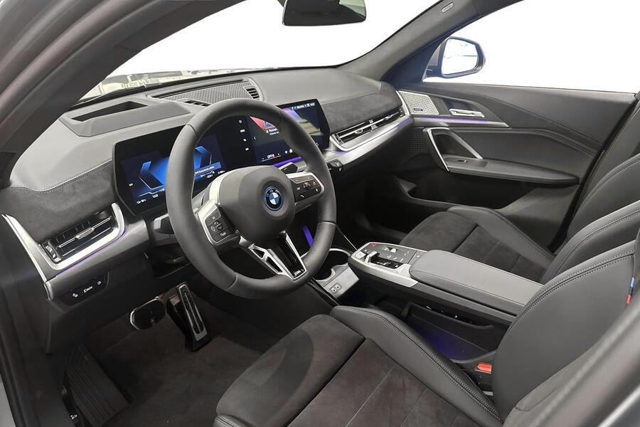 U10 xDrive30 xDrive Edition Fully Charged *** Rahoituskorko 0,99 % + kulut heti ajoon BMW iX2
