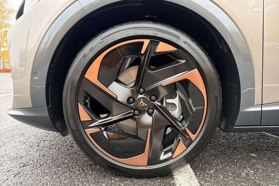 heti ajoon Cupra Tavascan