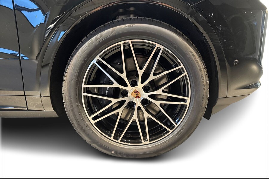 heti ajoon Porsche Cayenne