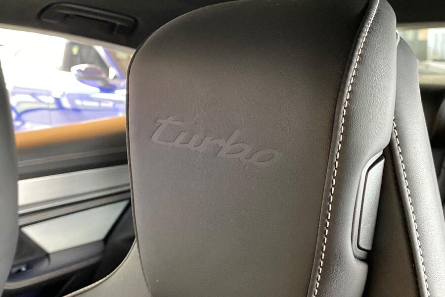 heti ajoon Porsche Taycan