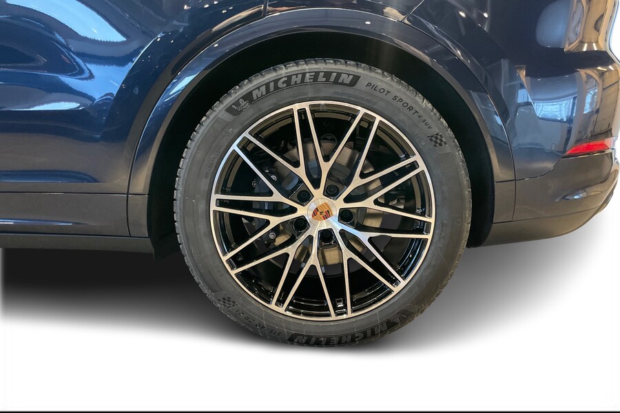 heti ajoon Porsche Cayenne