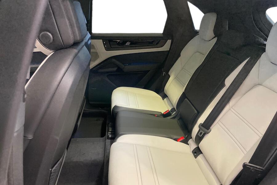 heti ajoon Porsche Cayenne