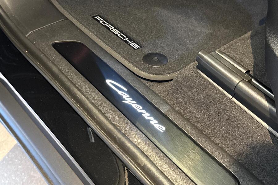 heti ajoon Porsche Cayenne