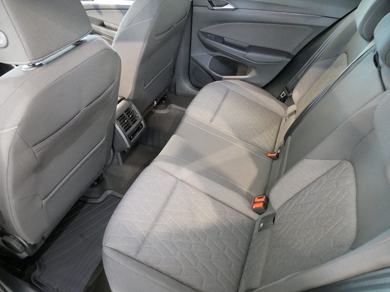 Comfort Edition 1,5 eTSI 110 kW (MHEV) DSG-automaatti *Kansan suosikki nopeaan toimitukseen!* heti ajoon Volkswagen Golf