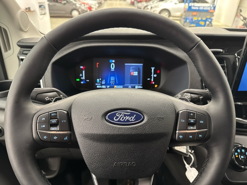 heti ajoon Ford Transit