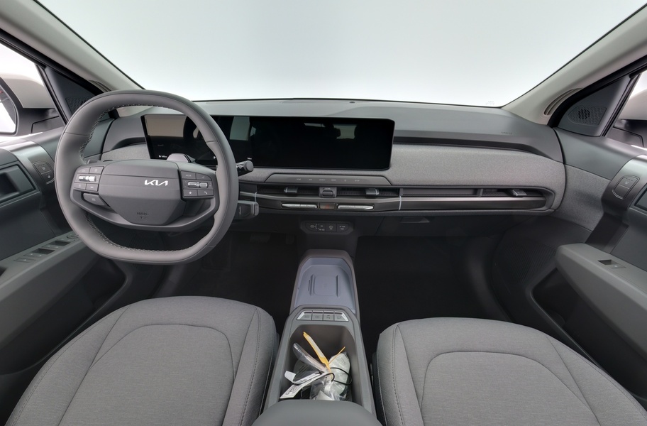 Earth FWD 81,4kWh 204hv - KIINTEÄ 0,99% KORKO + KULUT - Heti saatavilla! heti ajoon Kia EV3