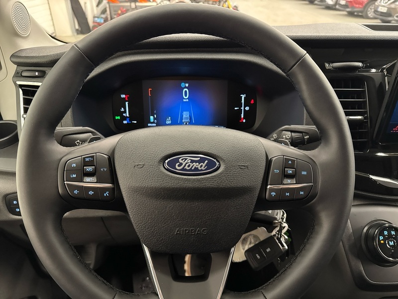 heti ajoon Ford Transit