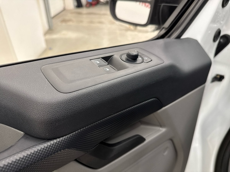 heti ajoon Ford Transit Custom