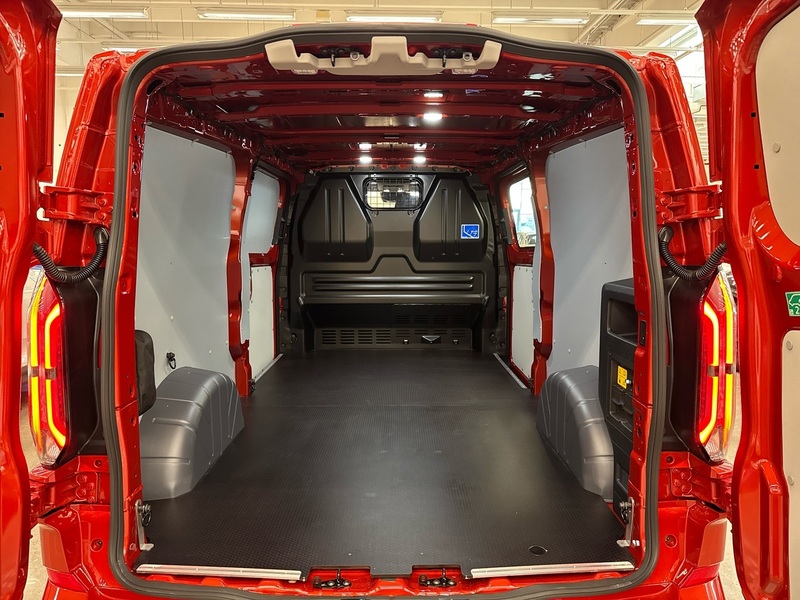heti ajoon Ford Transit Custom